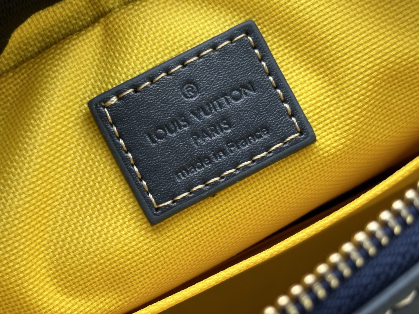 ルイ・ヴィトン「Louis Vuitton」新作 Trio メッセンジャーバッグ