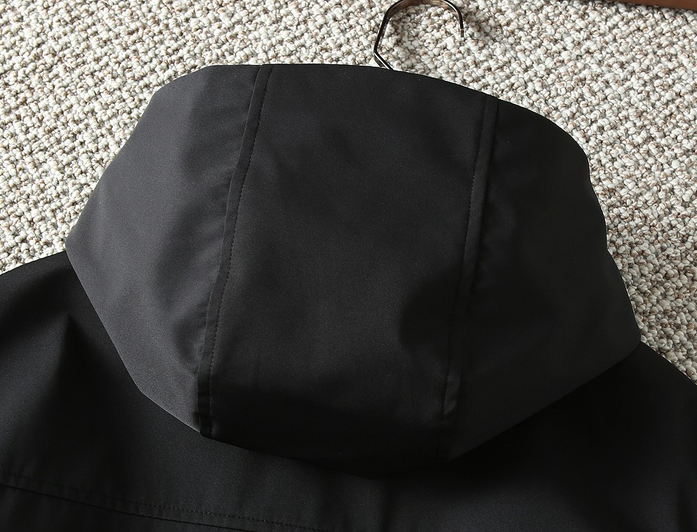 ルイ・ヴィトン「Louis Vuitton」秋冬コレクション クイルテッド ジャケット