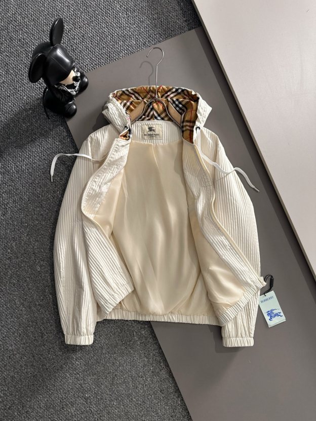 バーバリー「Burberry」秋冬 メンズカジュアルスポーツセット