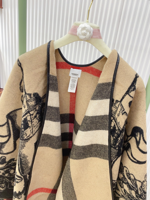 バーバリー「Burberry」リバーシブル EKD チェック ウールケープ 140x140cm