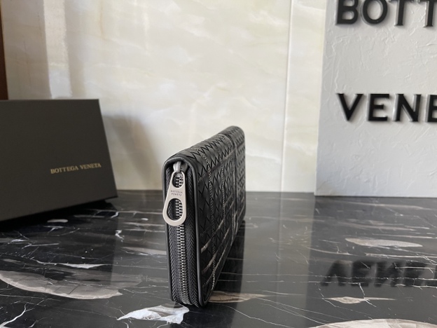 ボッテガ・ヴェネタ「Bottega Veneta」イントレチャート ザッパー ウォレット