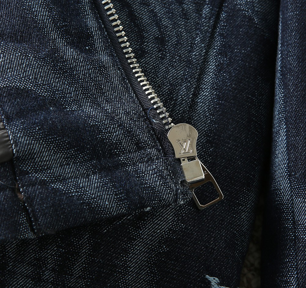 ルイ・ヴィトン「Louis Vuitton」秋冬コレクション ダウンジャケット