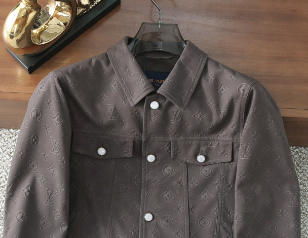 ルイ・ヴィトン「Louis Vuitton」秋冬コレクション クイルテッド ジャケット