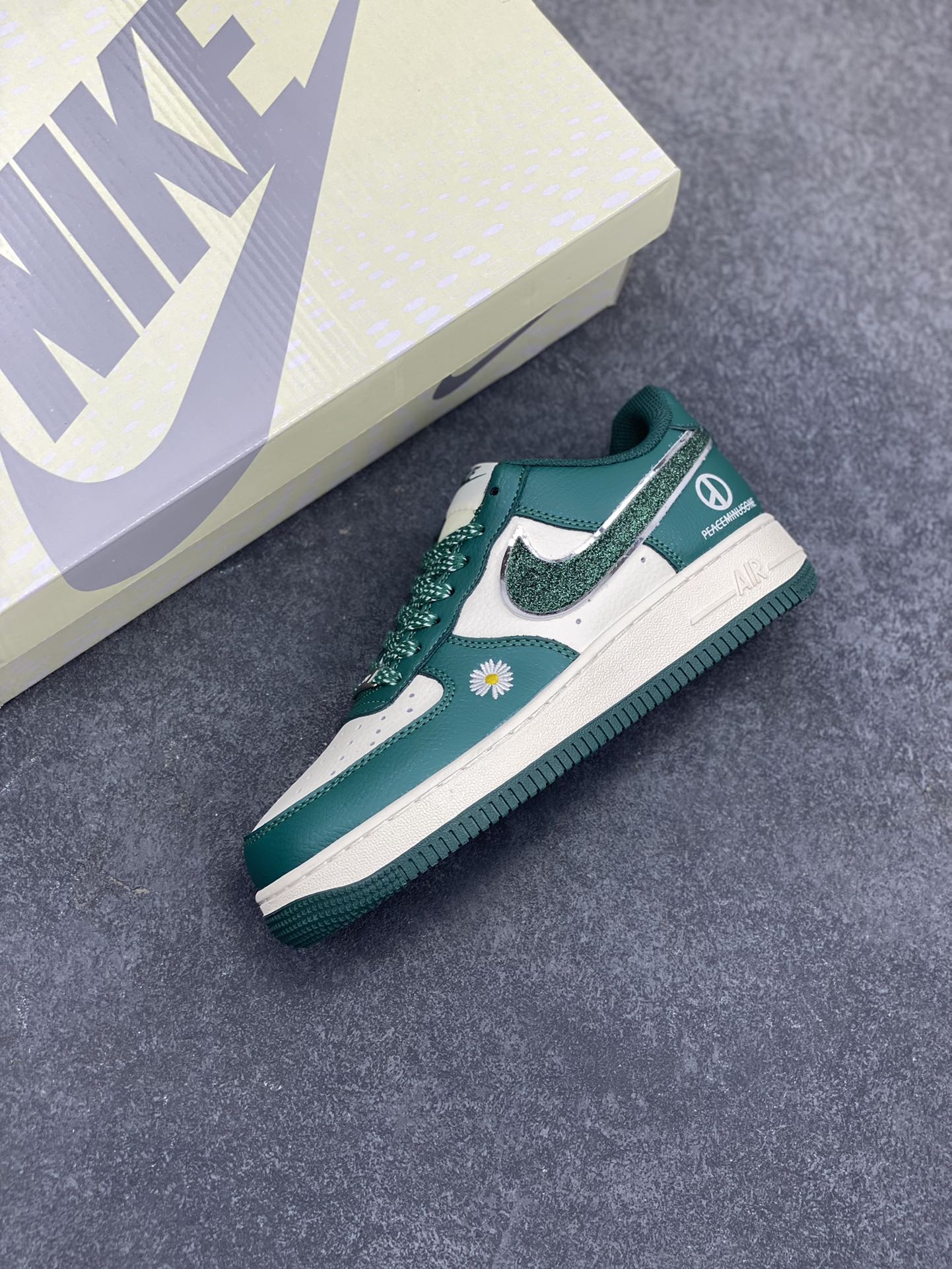 ナイキ「Nike」アライアンス製品 ク ロー カジュアルスニーカー