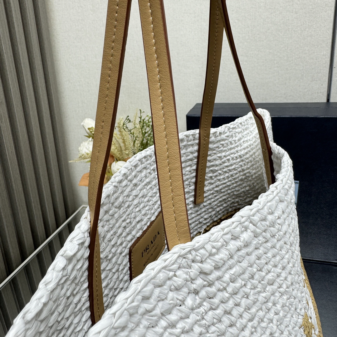 プラダ「Prada」 ラフィアファイバー トートバッグ トートバッグ