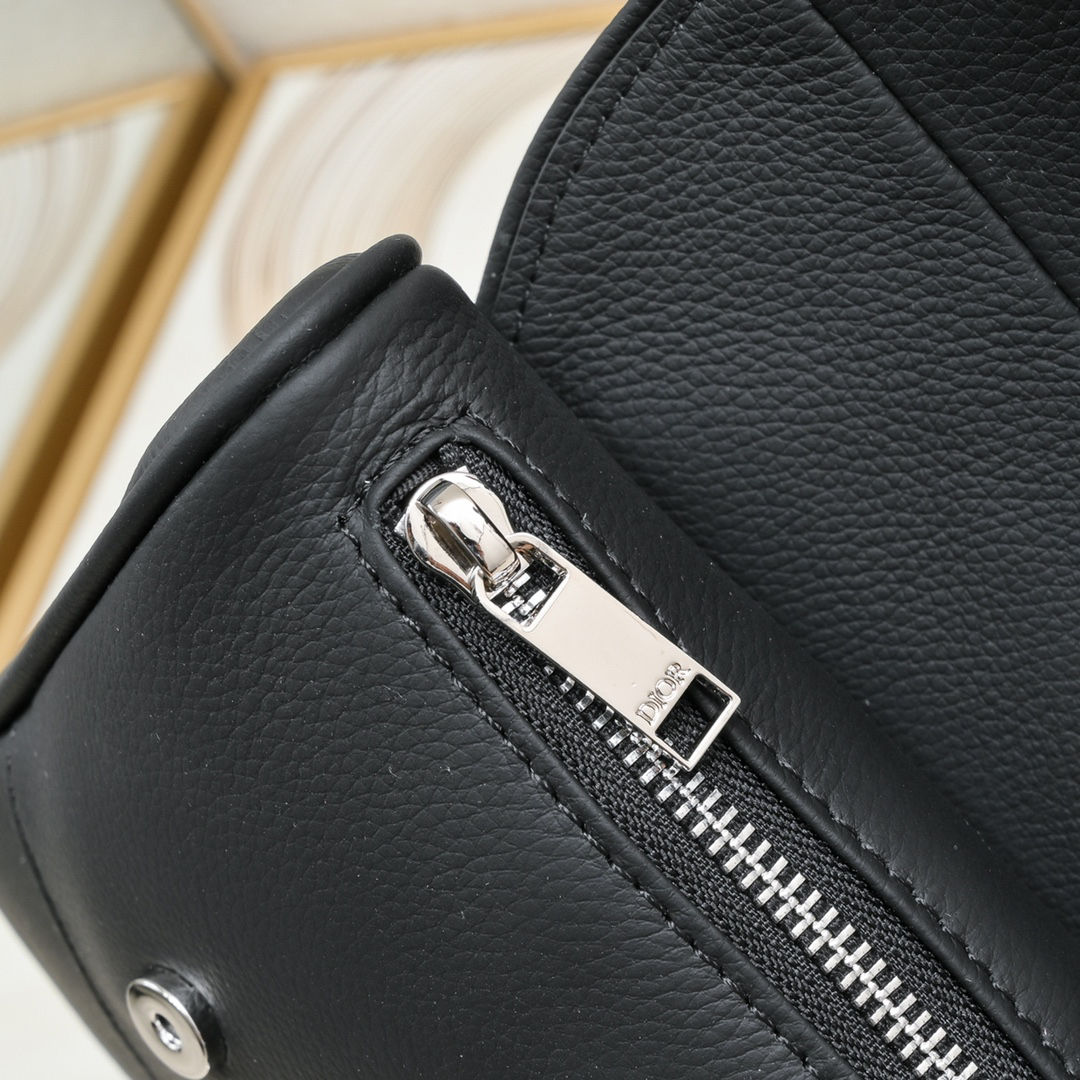 【大人気逸品】 ディオール  サドルバッグ「saddle」