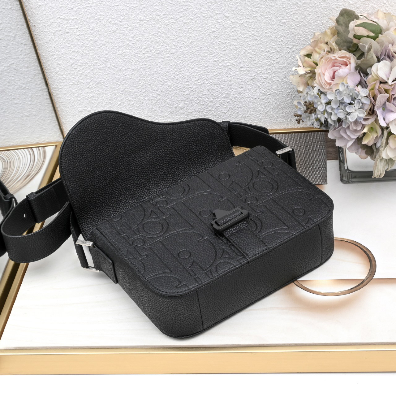 【大人気逸品】 ディオール  サドル フラップメッセンジャー「Heritage」
