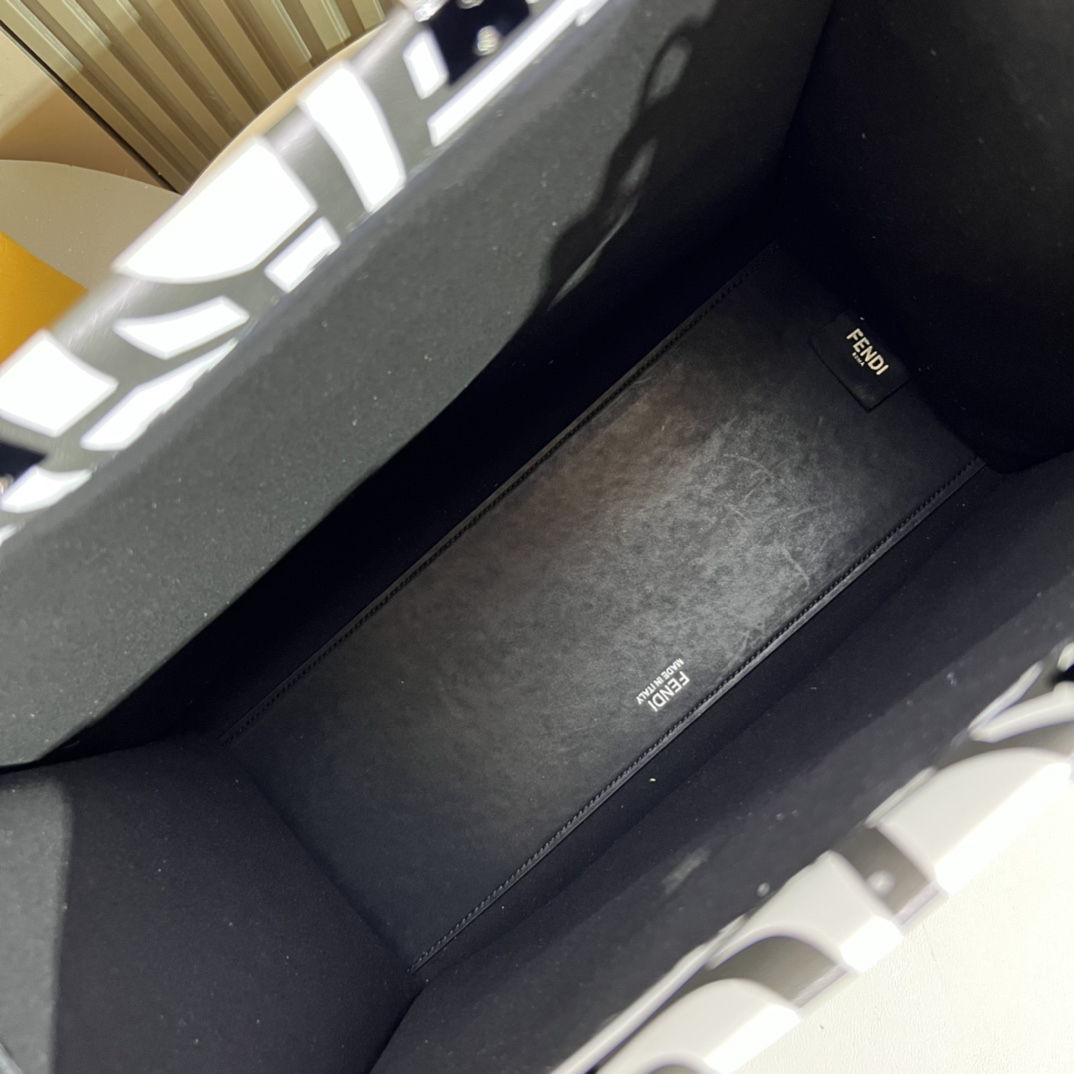 フェンディ「Fendi」Sunshine FF ファブリック ミディアムトートバッグ