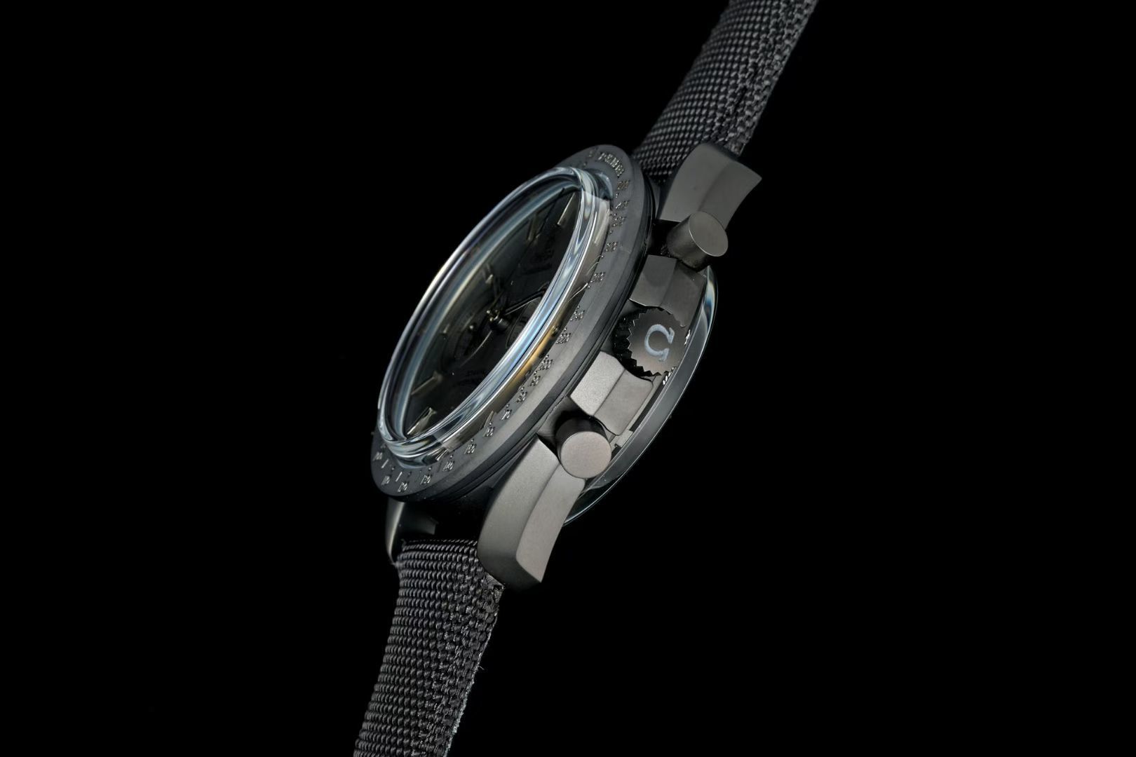 オメガ スピードマスター 44.25mm