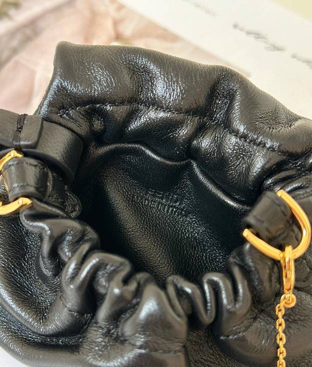 フェンディ「Fendi」Nano Mamma Baguette レザー ハンドバッグ