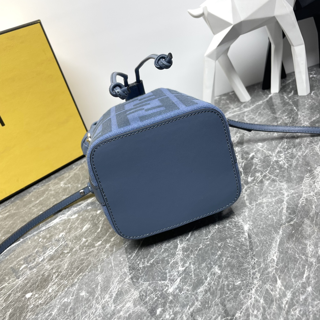 フェンディ「Fendi」 Mon Tresor mini FF刺繍布地バケットバッグ