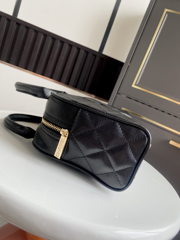 シャネル「Chanel」Vintage Medallion ハンドバッグ