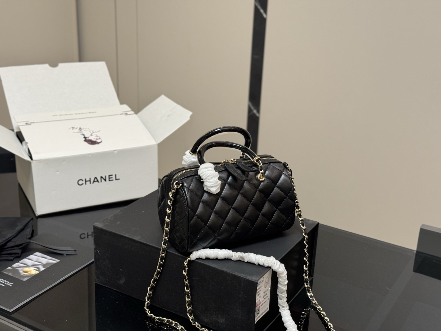 シャネル「Chanel」‌25P ボウリングバッグ