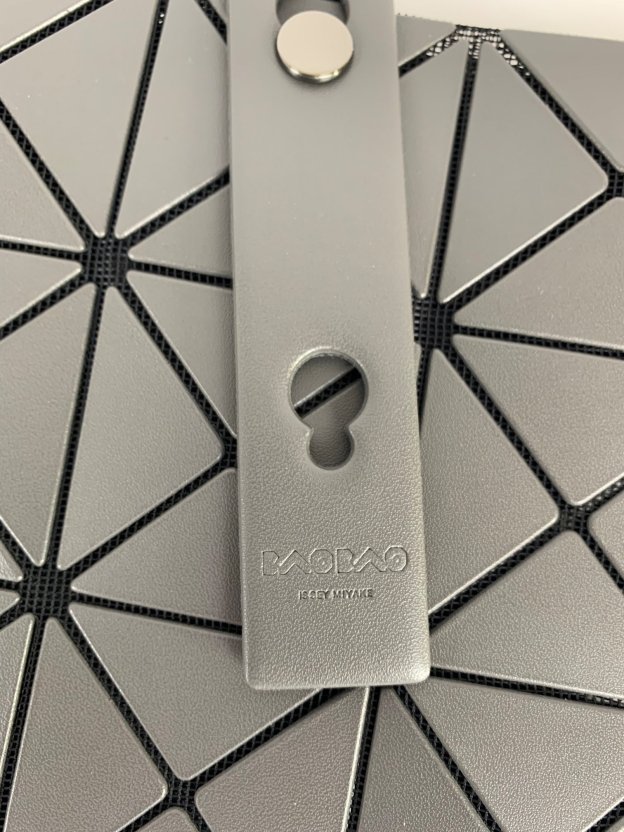 イッセイ・ミヤケ「Issey Miyake」 6ポケットマットトートバッグ