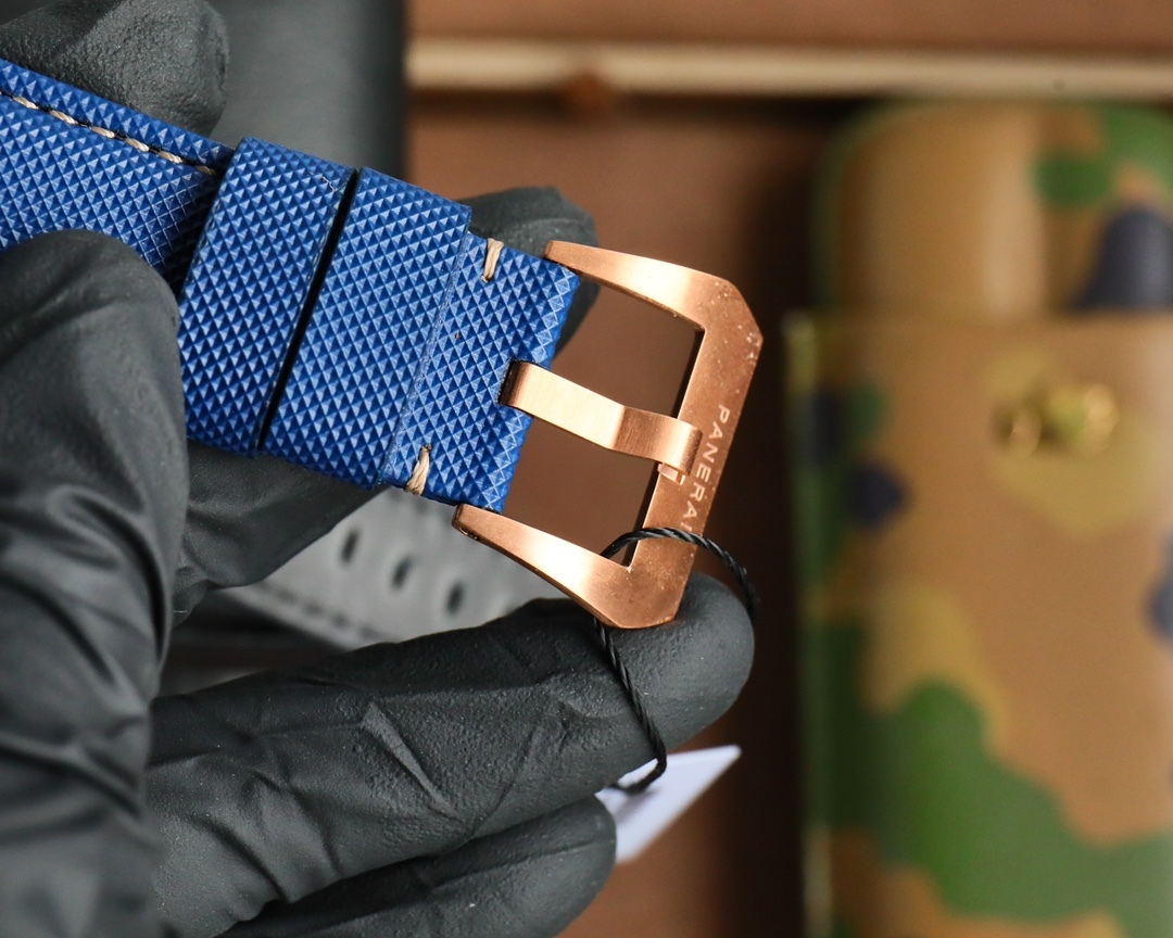 パネライ［Panerai］Luminor Series Curved Coated Sapphire Glass Watch44MM