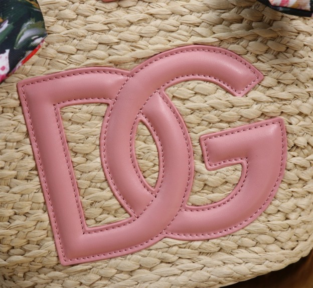 ドルチェ・アンド・ガッバーナ「D&G」 大容量タン トートバッグ