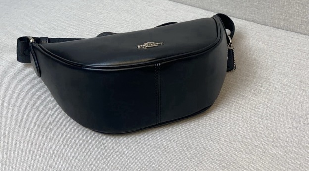 コーチ「Coach」 Ace 月牙型ショルダーバッグ