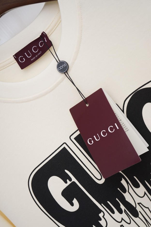 グッチ「Gucci」2025SS サマーコレクション ロゴプリント クルーネックTシャツ