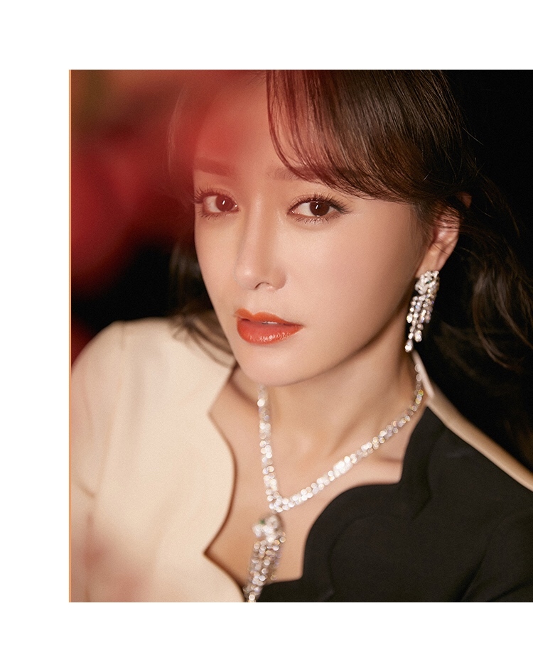 カルティエ「Cartier」ソレイユ パンテール フリンジ エメラルド ピアス