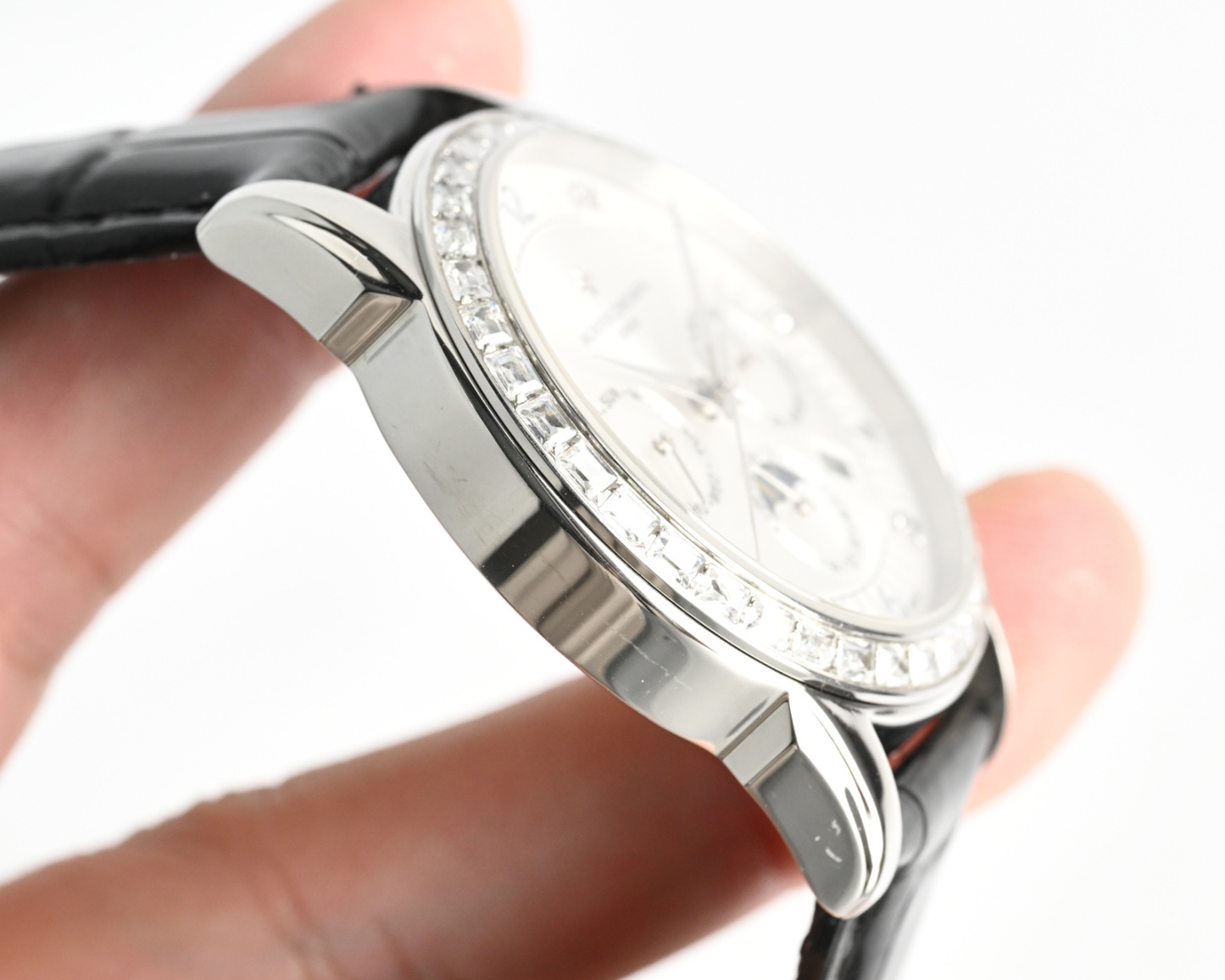 ヴァシュロン・コンスタンタン［Vacheron Constantin］タン Patrimony Traditionnelle 伝承シリーズ 自動機械式腕時計41MM