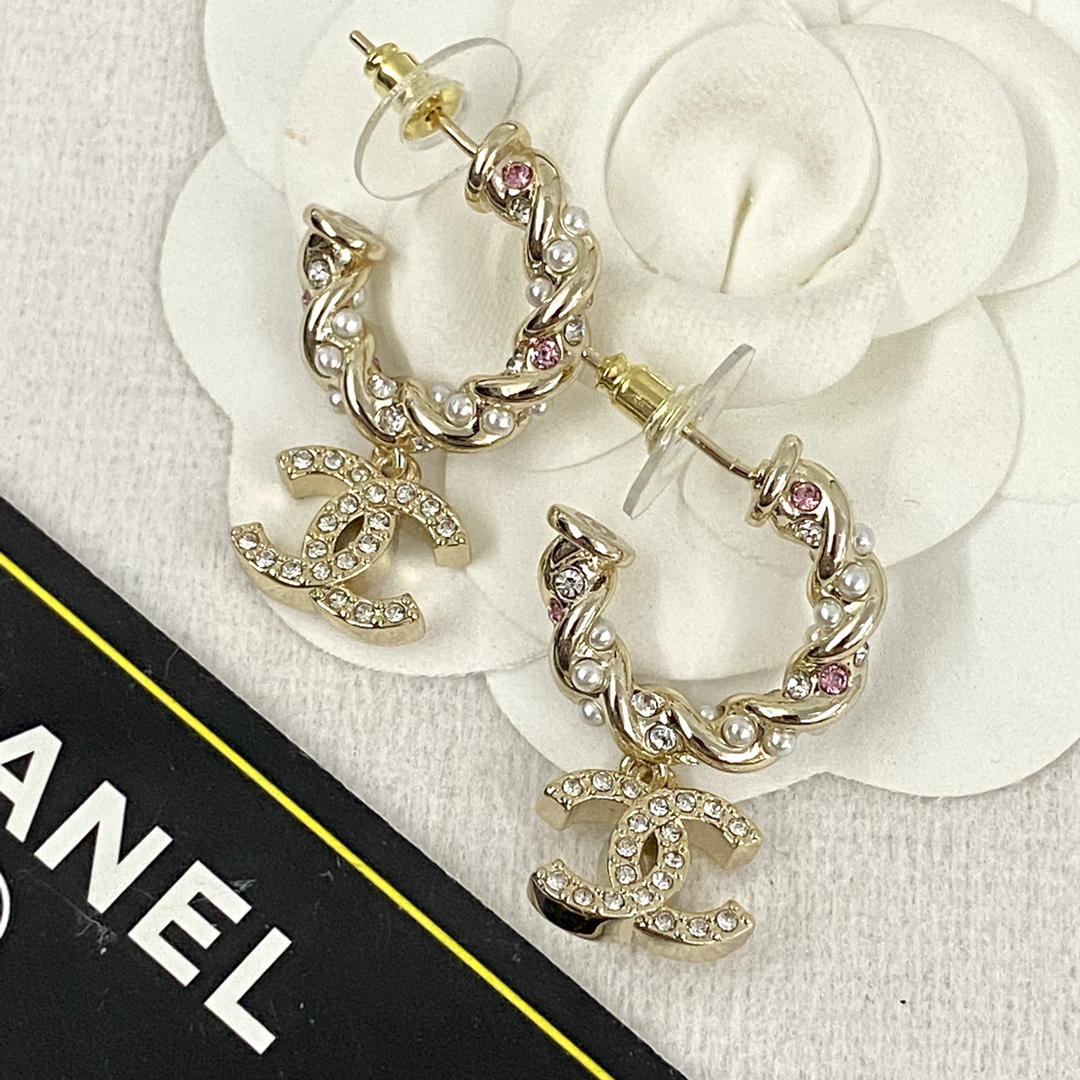 シャネル「Chanel」ツイストパール＆ピンクダイヤモンド ピアス