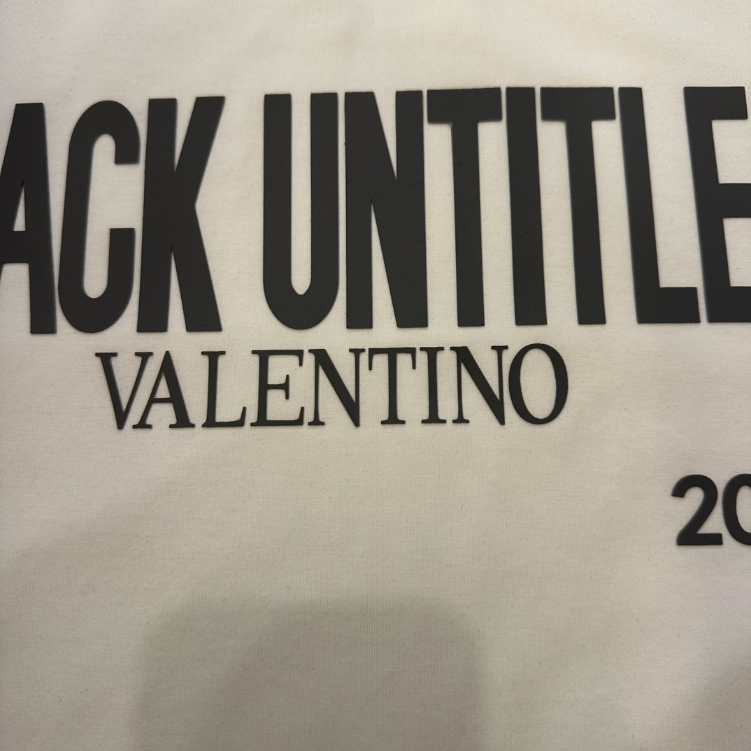 ヴァレンティノ「Valentino」クルーネック半袖Tシャツ