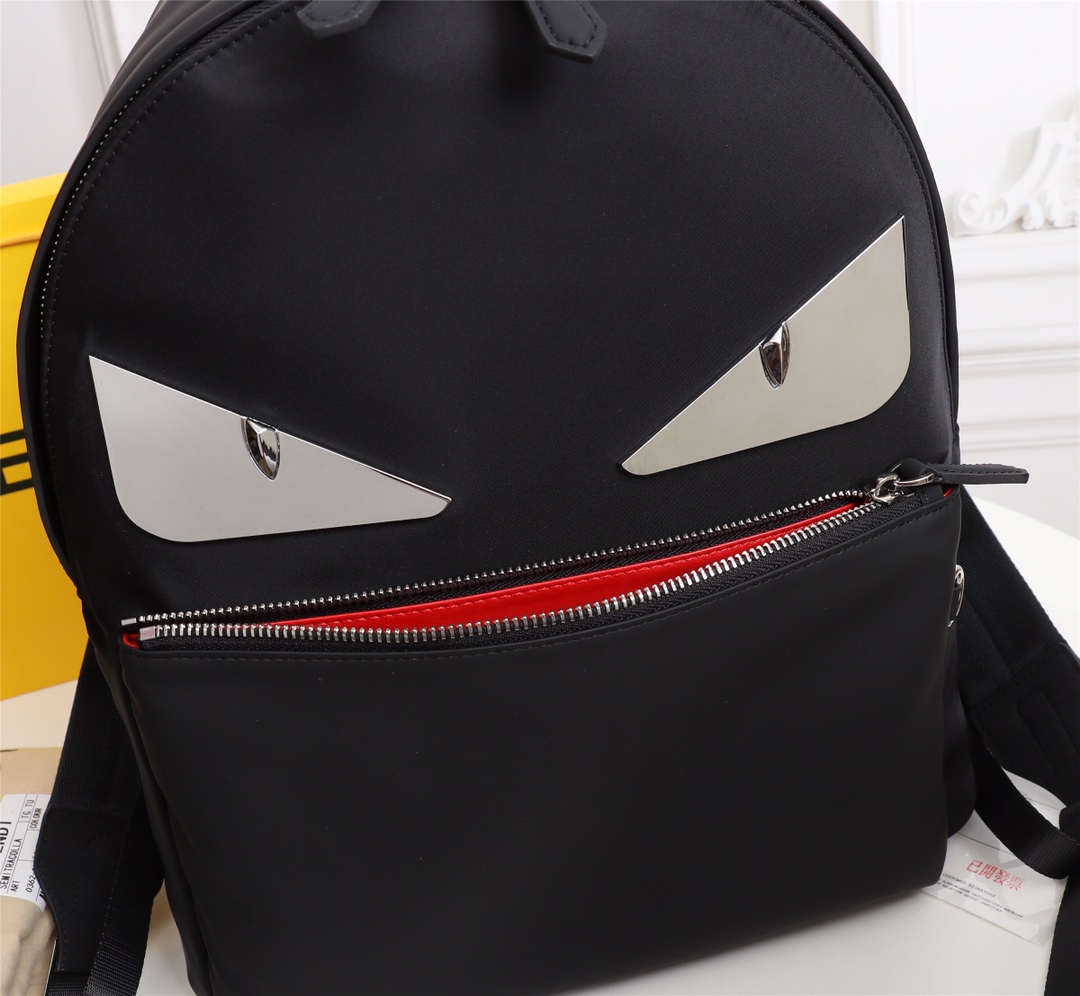 フェンディ「Fendi」 メンズ ラージバックパック