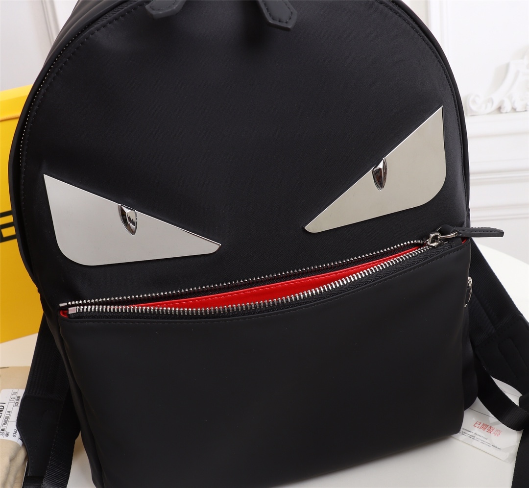 フェンディ「Fendi」 メンズ ラージバックパック