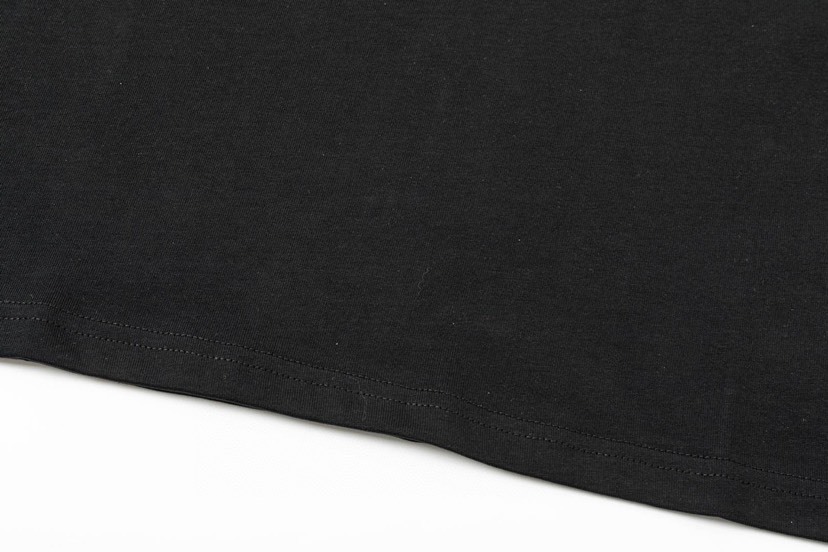 サンローラン「Saint Laurent」ヴィンテージインスパイアード ゴールドプリントTシャツ