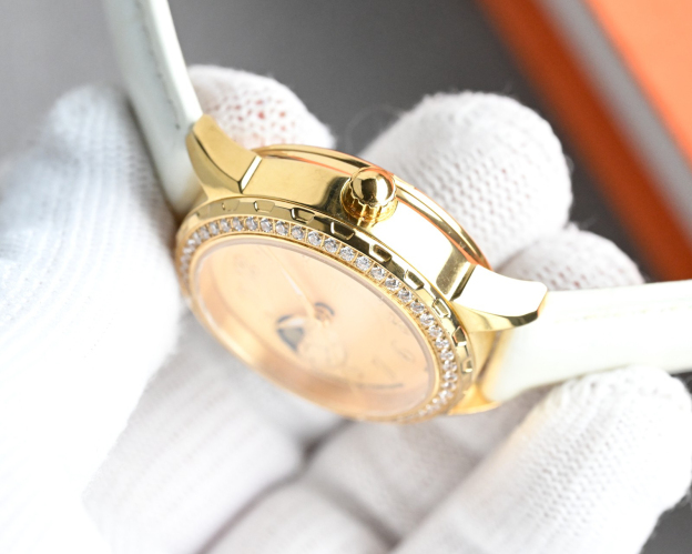 ヴァシュロン・コンスタンタン［Vacheron Constantin］フルール・デュ・ジャルダン レディースジュエリーウォッチ33MM