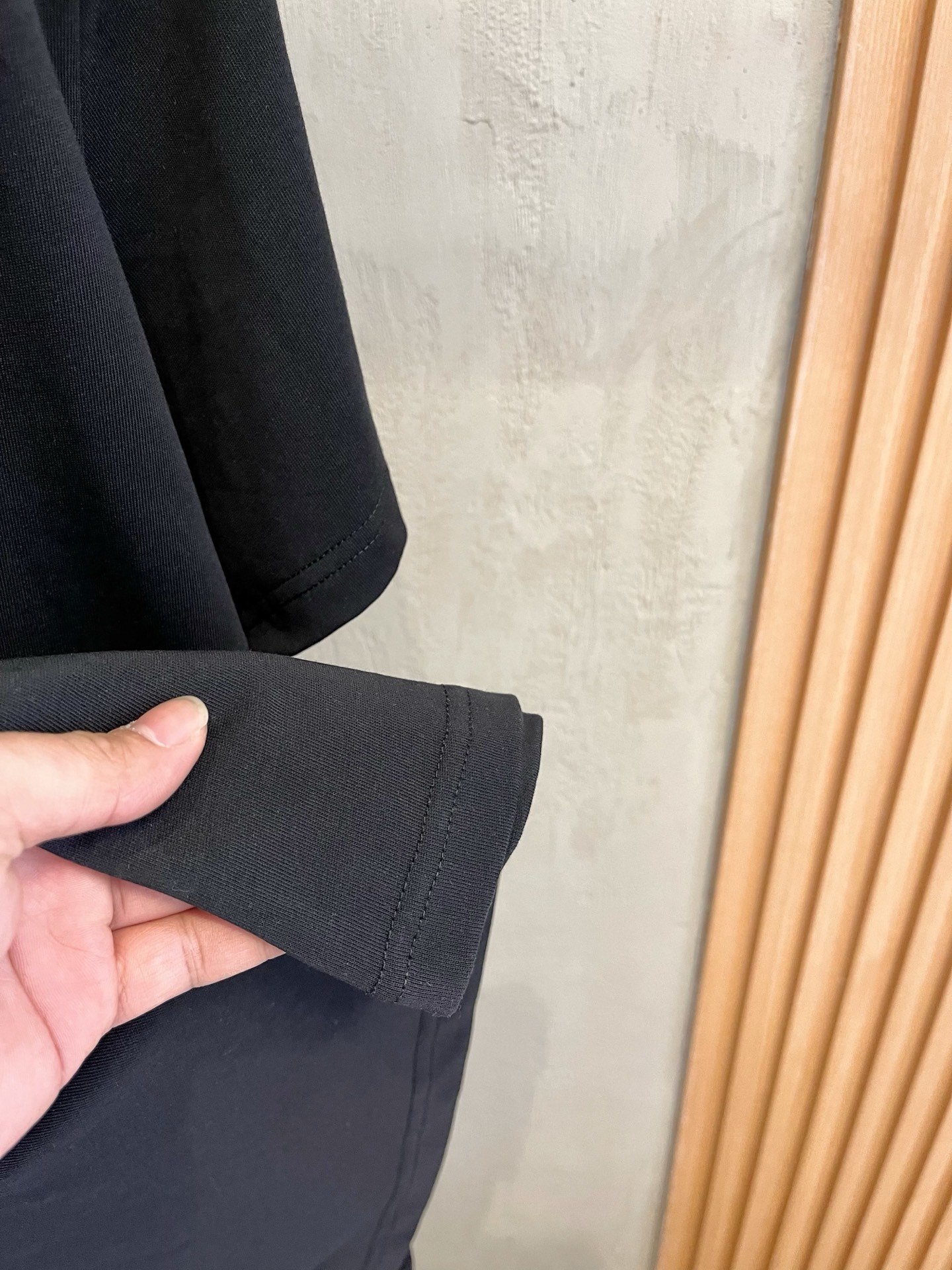 フェンディ「Fendi」25SS 春夏新作 フロントロゴ プリント ショートスリーブTシャツ