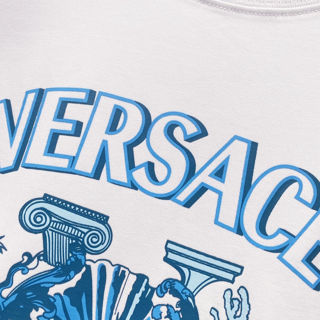 ヴェルサーチ「Versace」クルーネックTシャツ クラシックロゴ＆フラワープリント