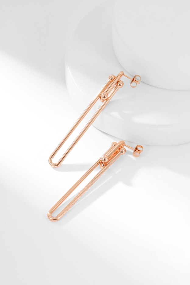 ティファニー「Tiffany & Co.」 HardWear シリーズ ロングスムースイヤリング