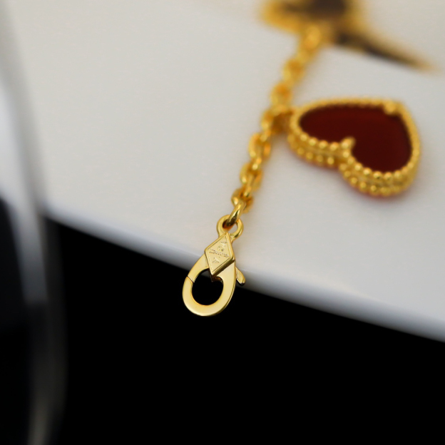 ヴァン クリーフ＆アーペル「Van Cleef & Arpels」 Lucky Alhambra 18Kゴールド フラワー ブレスレット19cm