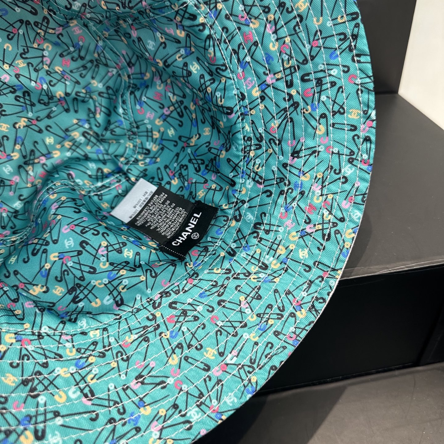 シャネル「Chanel」リバーシブル エンブロイダリー バケットハット