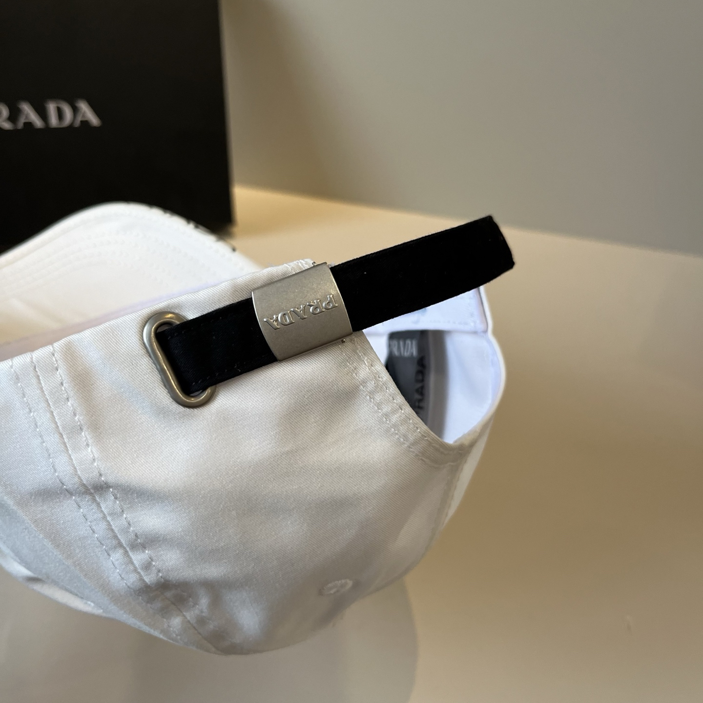 プラダ「Prada」 Re-Nylon Baseball Cap
