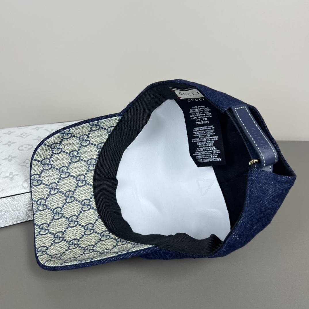 プラダ「Prada」 Denim Gradient Wash Baseball Cap – ISETAN