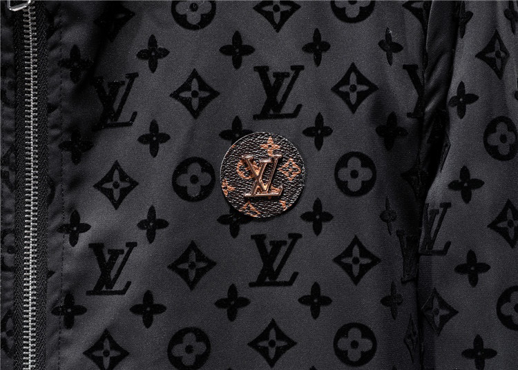 ルイ・ヴィトン「Louis Vuitton」2024秋冬 クラシックロゴ ラウンドネックジャケット メンズアウター