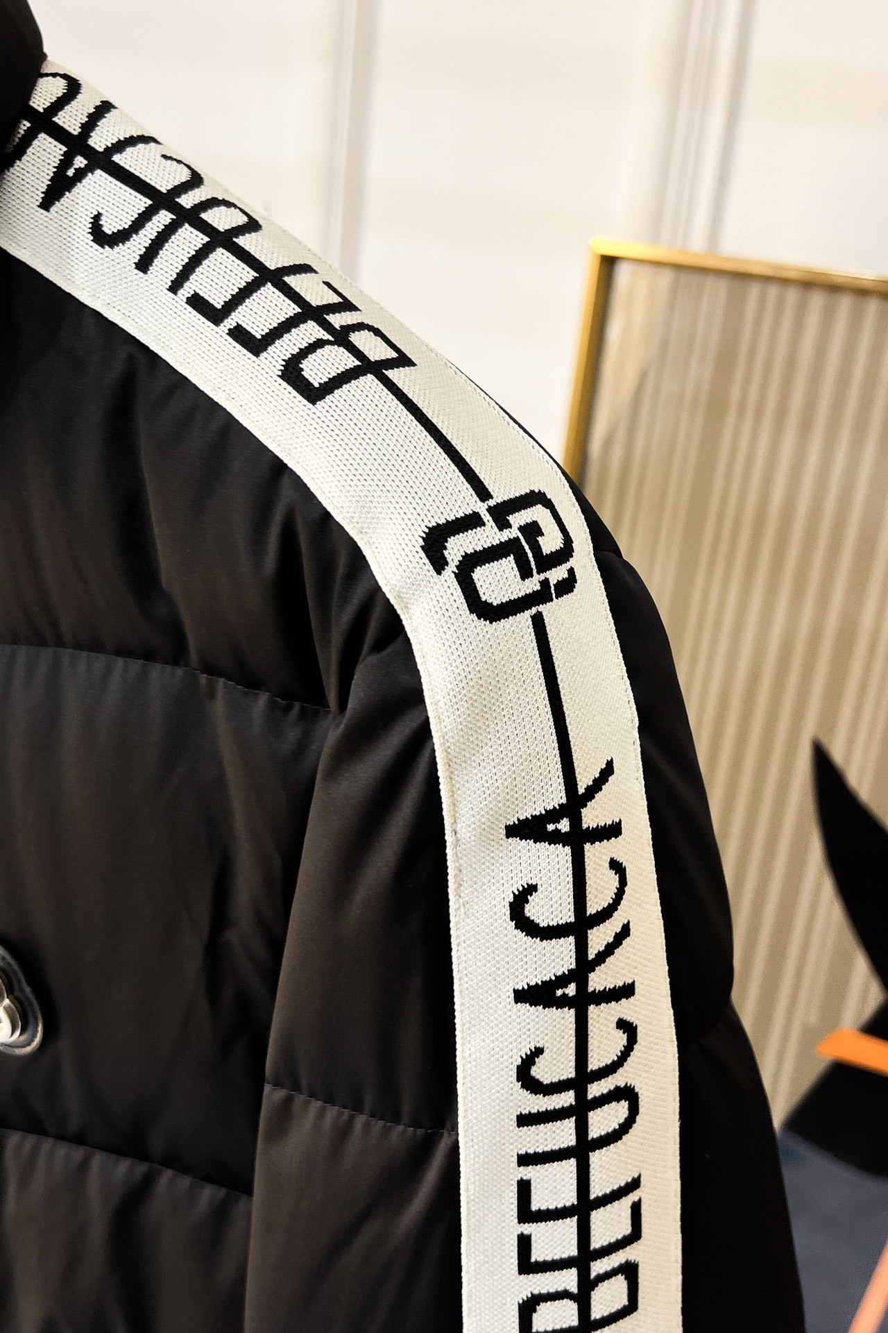 バレンシアガ「Balenciaga」‌2024 ss大爆型ファッションダウンジャケット