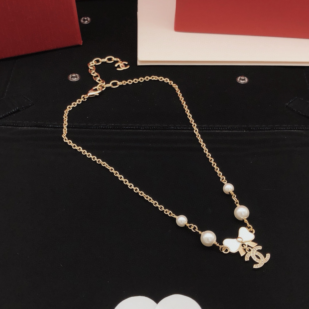 シャネル「Chanel」最新のリボンネックレスです42cm