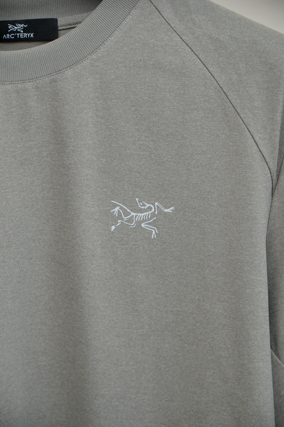 アークテリクス「ARC'TERYX」2025春夏 プレミアムコットン ロゴ刺繍半袖Tシャツ