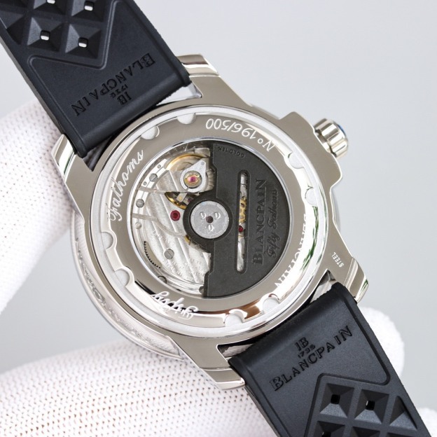 ブランパン「Blancpain」フィフティ・ファゾム バラクーダ自動巻きダイバーズウォッチ40.3mm