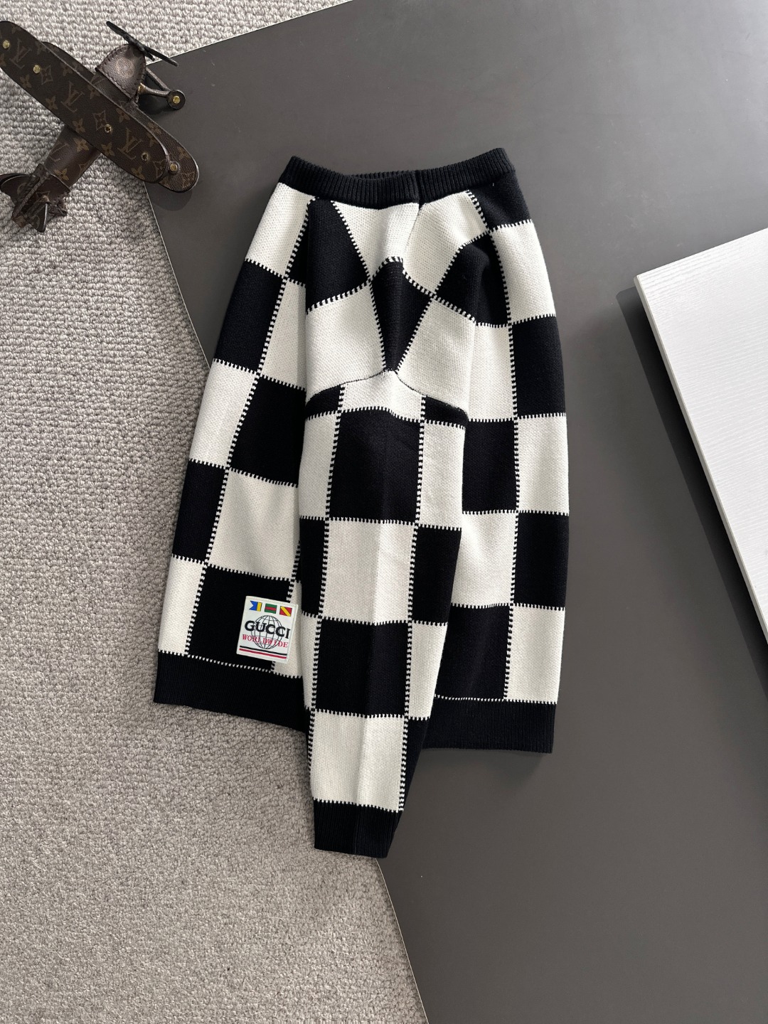 グッチ「Gucci」秋冬に欠かせないウールニットセーター