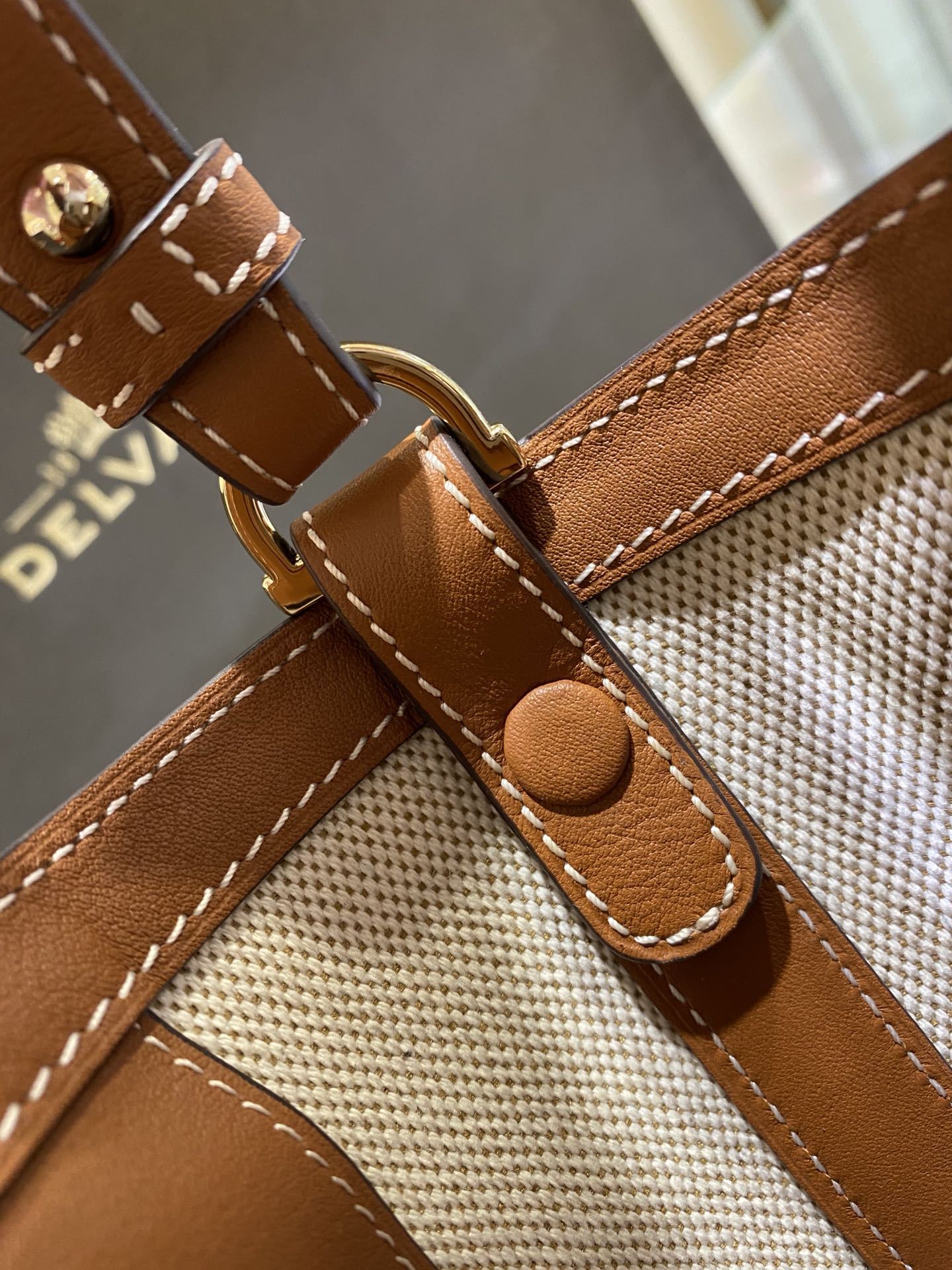 デルヴォー「Delvaux」