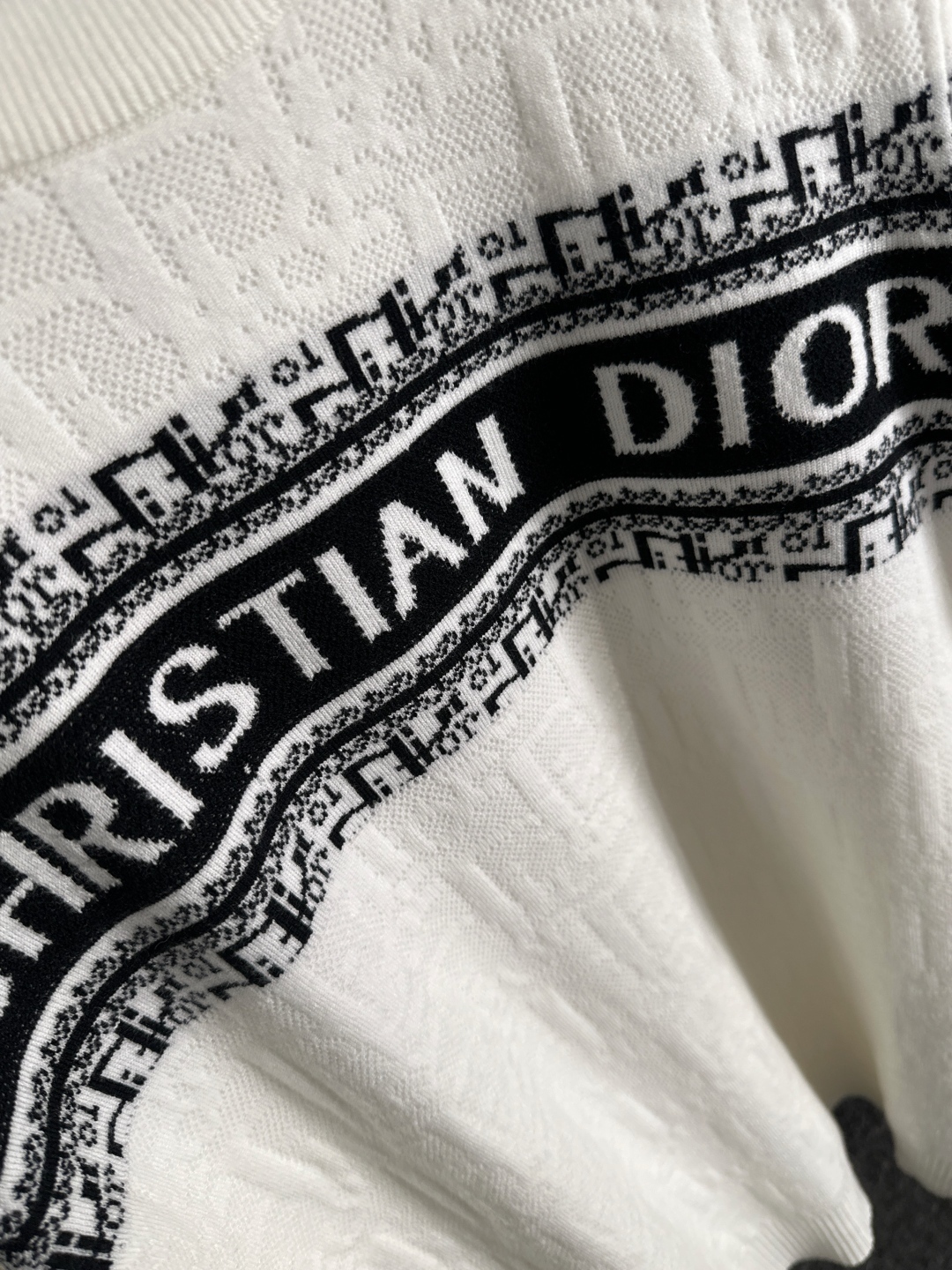 ディオール「Dior」秋冬ウールの丸ネックニットセーター