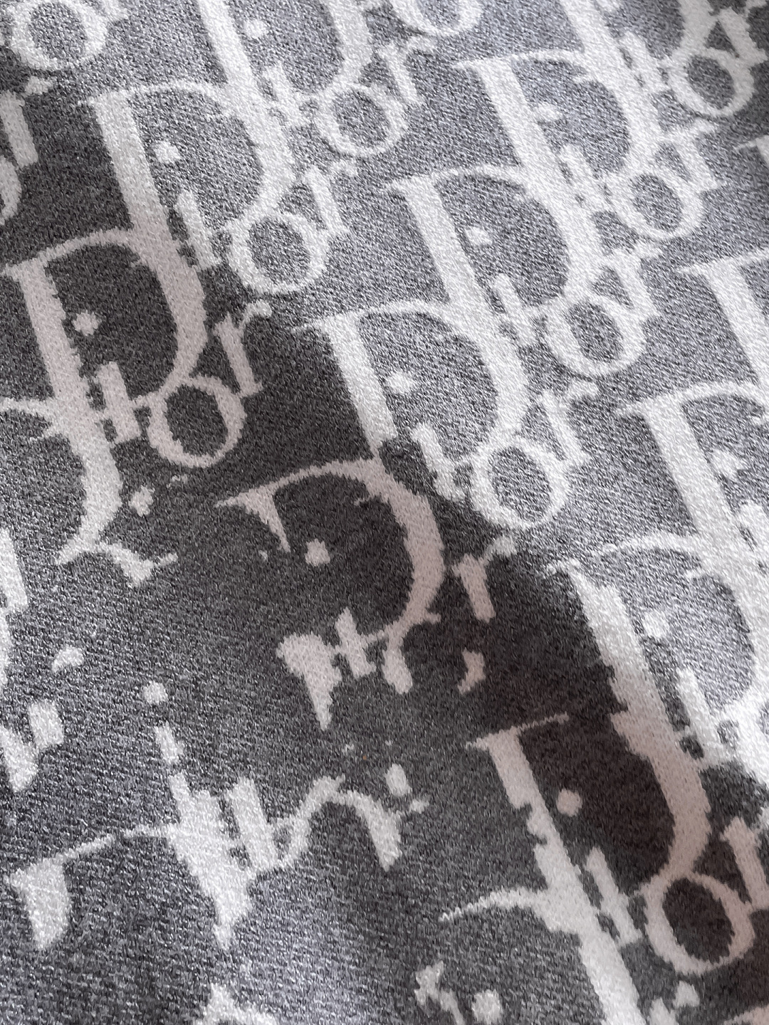 ディオール「Dior」秋冬新作ニットクルーネックセーター