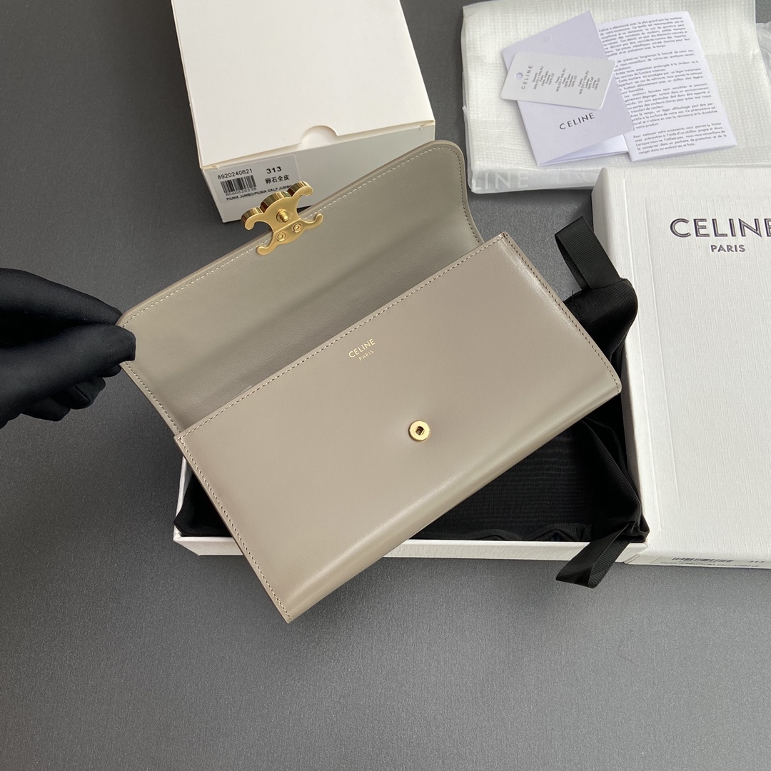 セリーヌ「Celine」TRIOMPHE光沢牛革財布