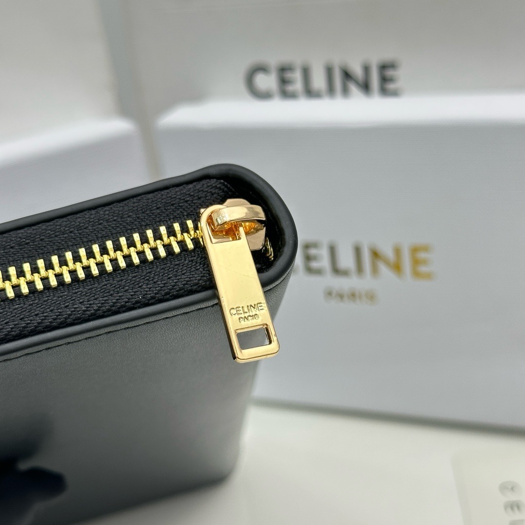 セリーヌ「Celine」ラージ ジップウォレット / グレインドカーフスキン