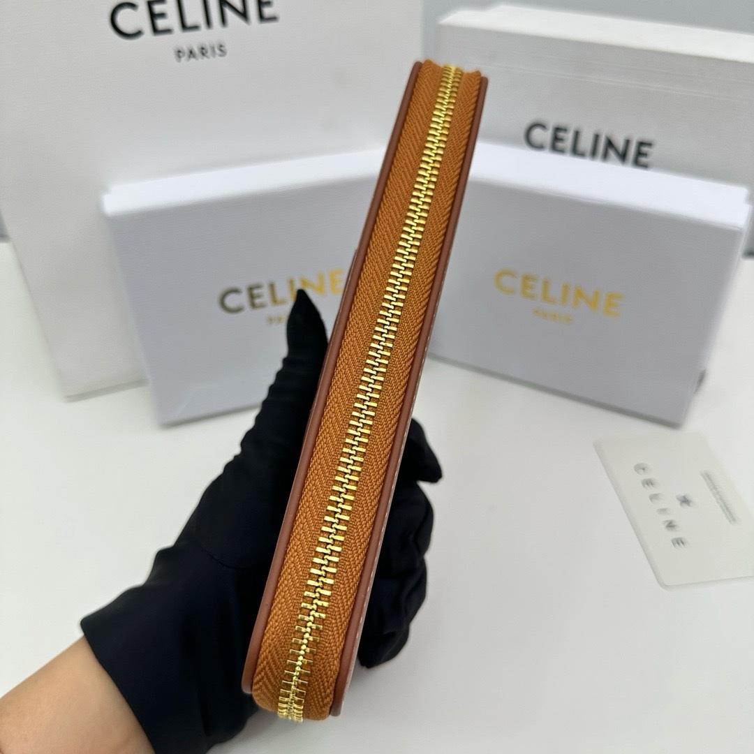 セリーヌ「Celine」ラージ ジップウォレット キュイル トリオンフ / スムースカーフスキン