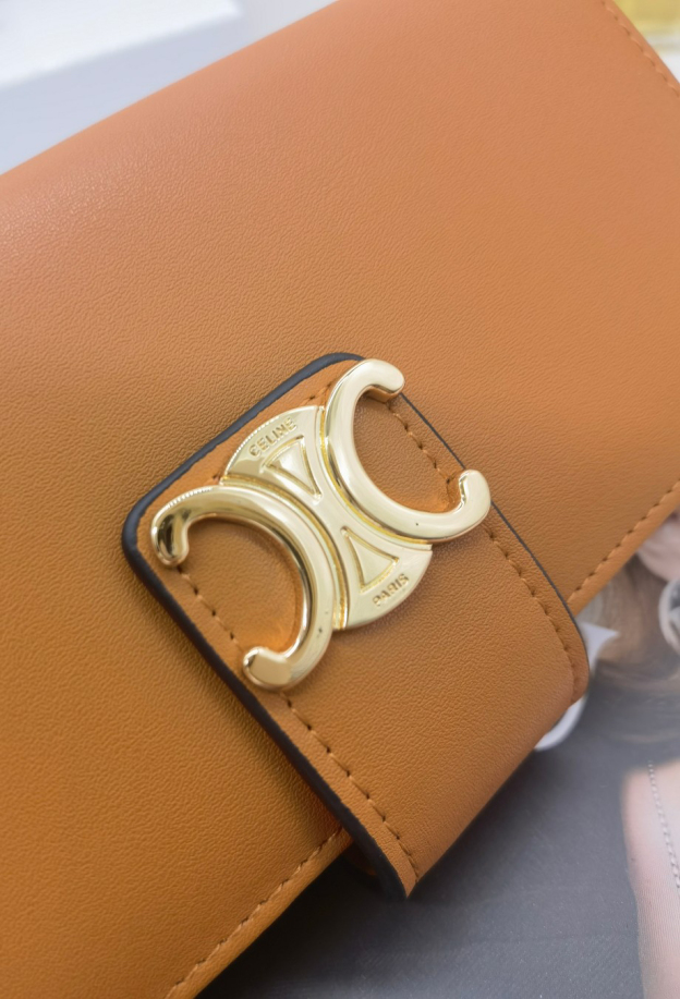 セリーヌ「Celine」VICTOIRE ラージサイズウォレット